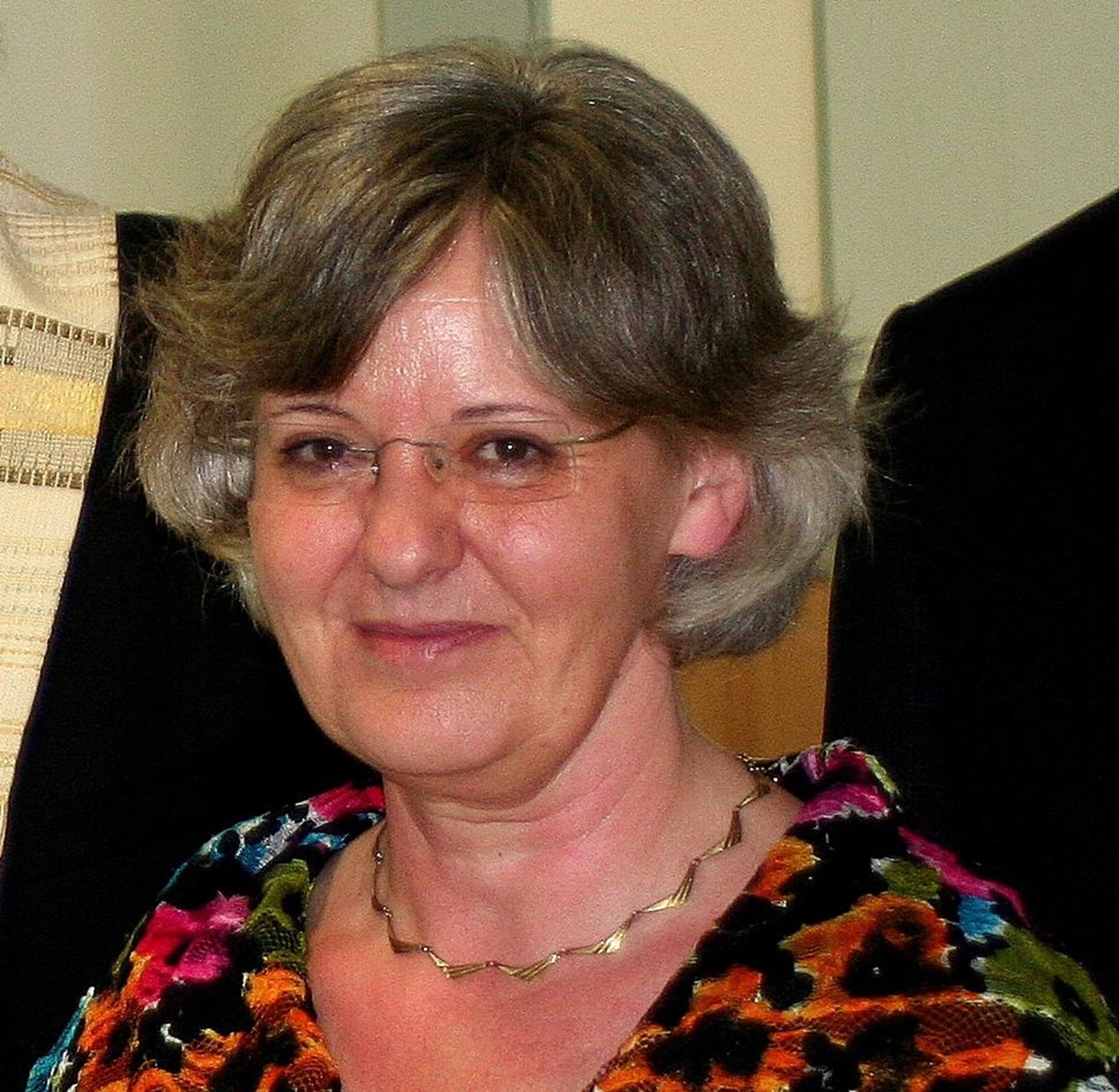 Frau Yvonne Wehrheim